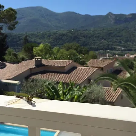 La Lezardiere